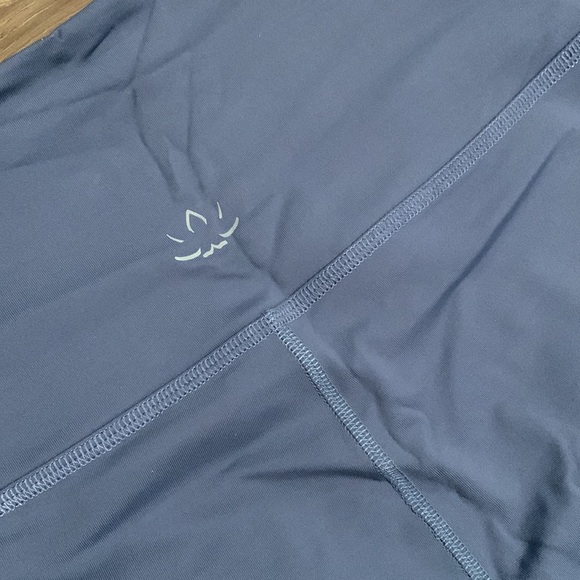 Beyond Yoga leggings - Picture 2 of 3